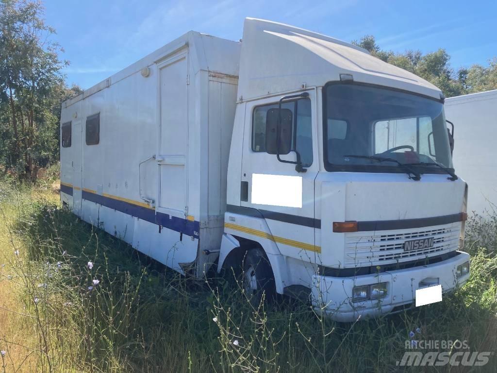 Nissan CAMPER L70 Asuntoautot ja asuntovaunut