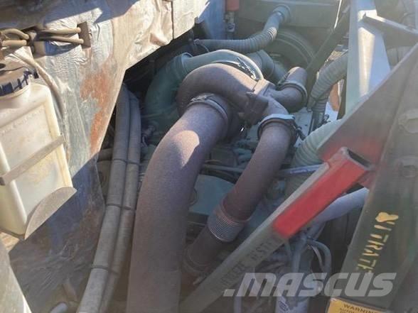 Oshkosh M1070 Vetopöytäautot