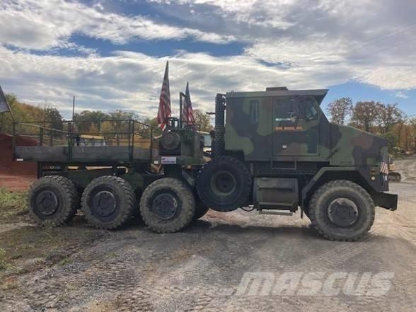 Oshkosh M1070 Vetopöytäautot