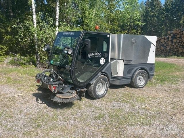 Nilfisk CR 3500 Lakaisukoneet