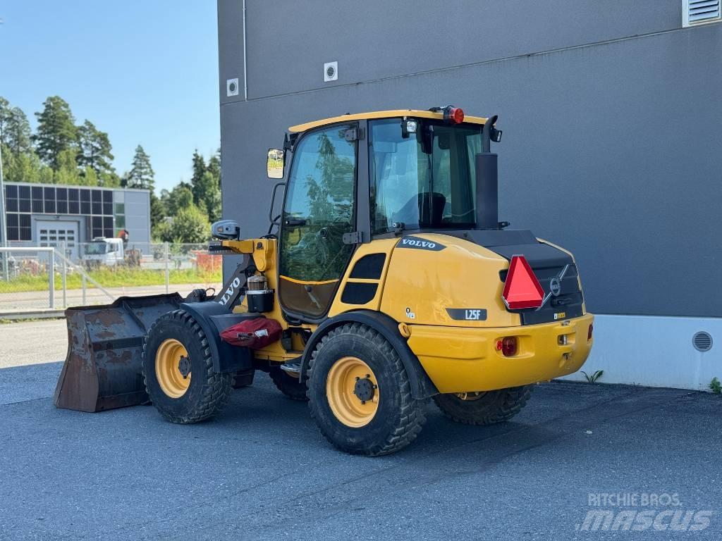 Volvo L 25 F Pyöräkuormaajat