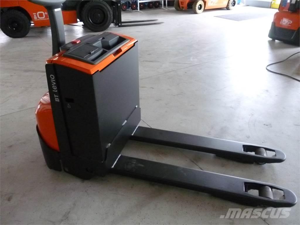 Toyota LWE 160 Lavansiirtotrukit