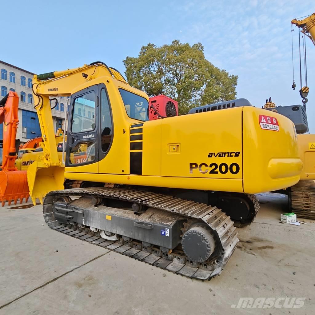 Komatsu PC 200-6 Midikaivukoneet 7t - 12t