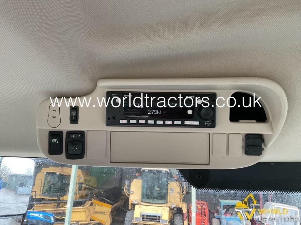 John Deere 6R 215 Traktorit