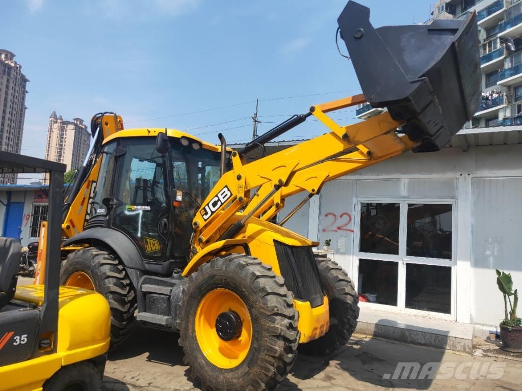 JCB 4CX Kaivurikuormaajat