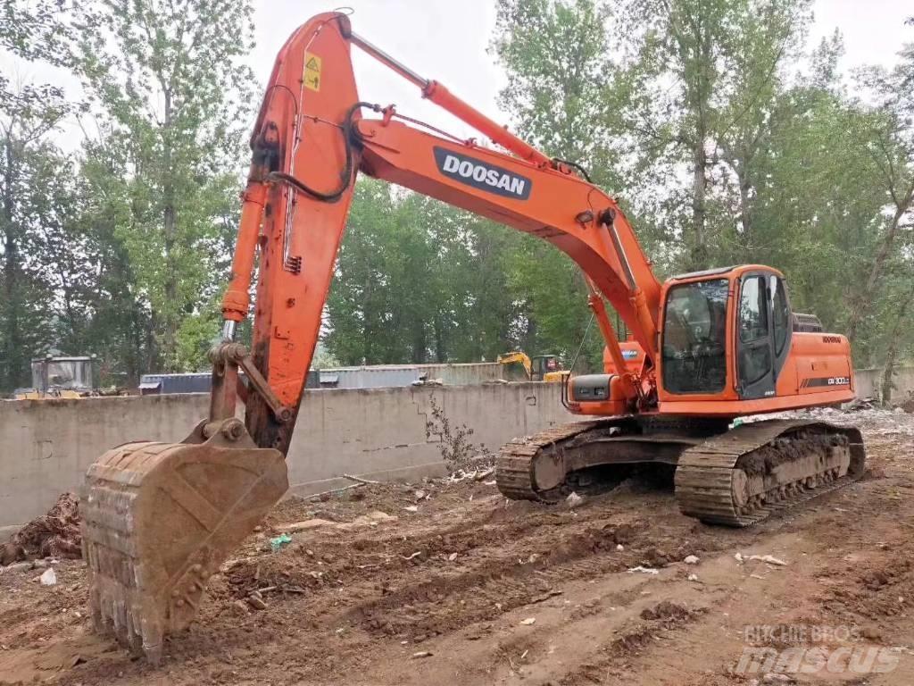 Doosan DX 300 LC Telakaivukoneet