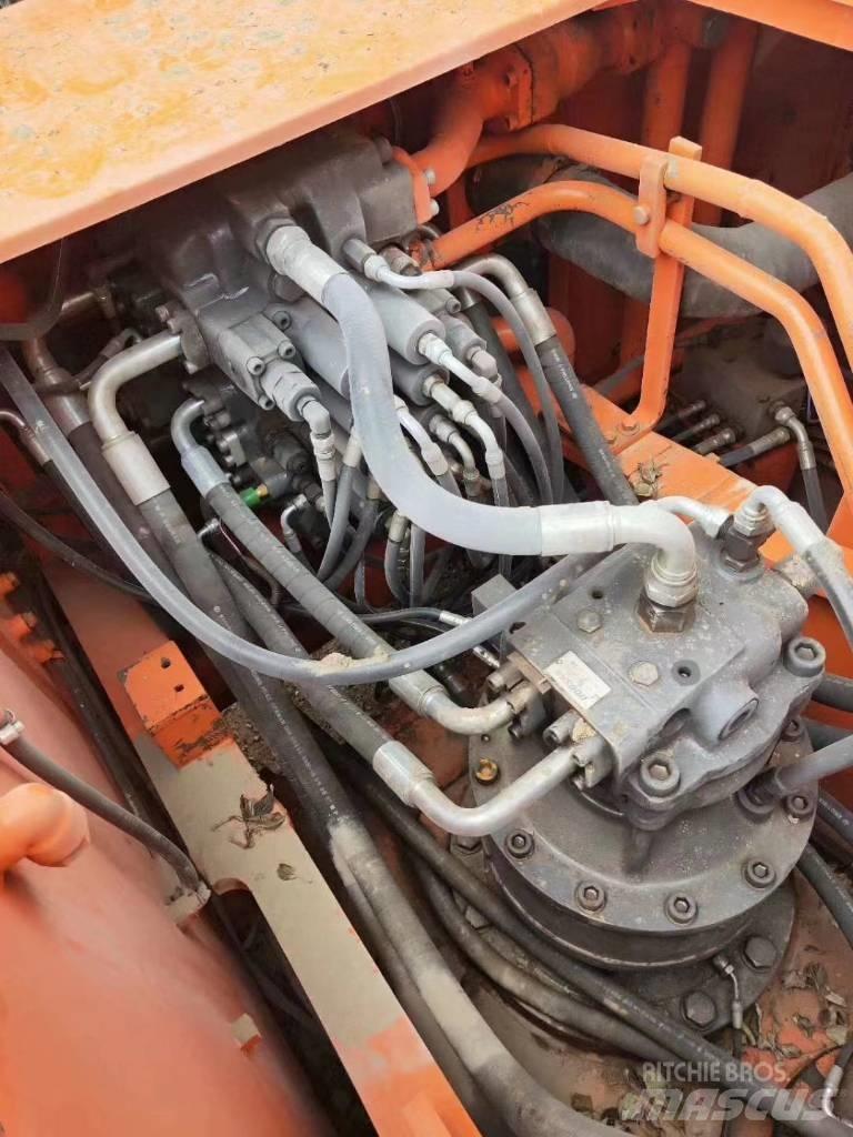Doosan DX 300 LC Telakaivukoneet