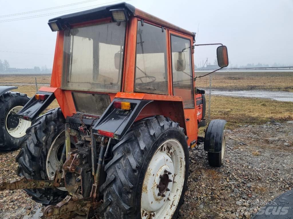 Valmet 505 Traktorit