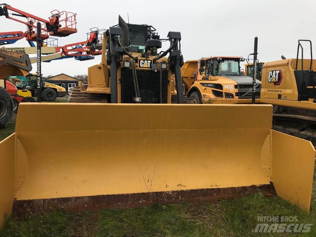CAT D 6 T LGP D6T Telaketjupuskutraktorit