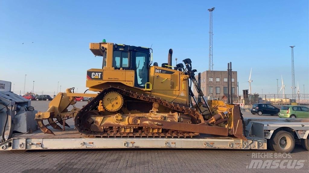 CAT D 6 T LGP D6T Telaketjupuskutraktorit
