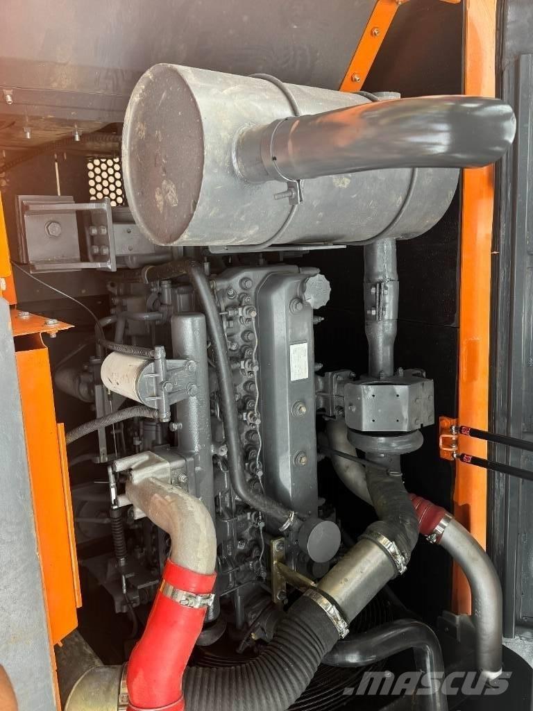 Develon DX 225 LCA Midikaivukoneet 7t - 12t