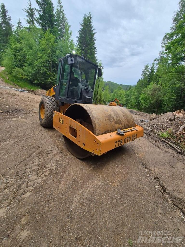 CAT CS 56 Yksivalssijyrät