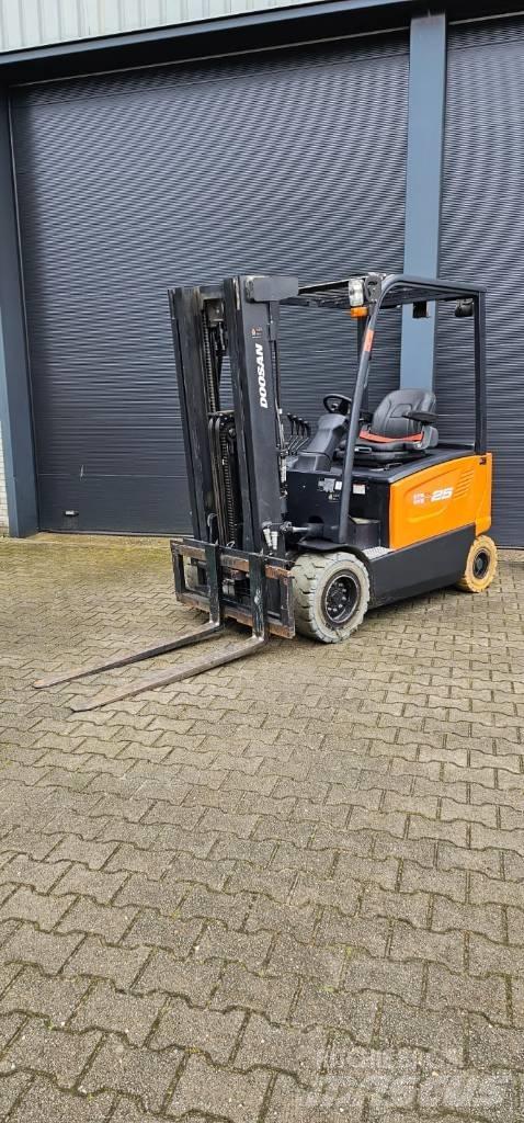 Doosan B 25 X-7 Sähkötrukit