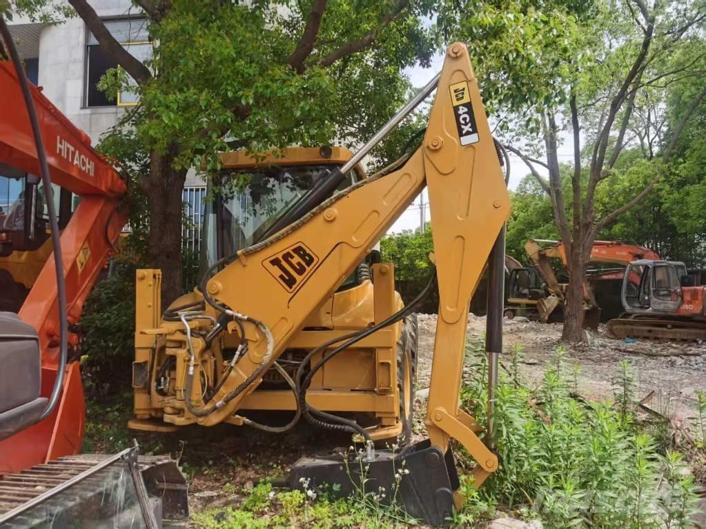 JCB 4 CX Kaivurikuormaajat
