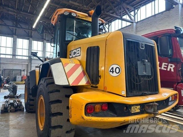 JCB 427 ZX T4 Kaivurikuormaajat