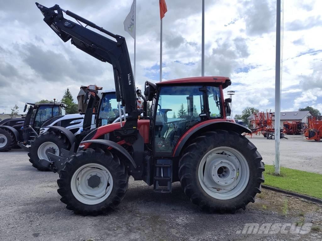 Valtra A 135 Traktorit