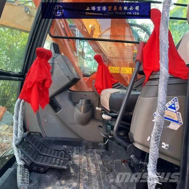 Hitachi ZX 135 Telakaivukoneet