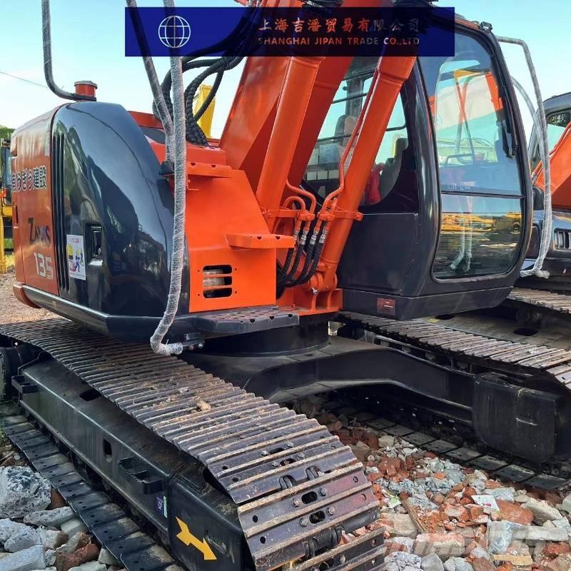 Hitachi ZX 135 Telakaivukoneet