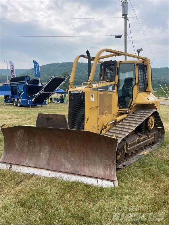 CAT D5N Telaketjupuskutraktorit