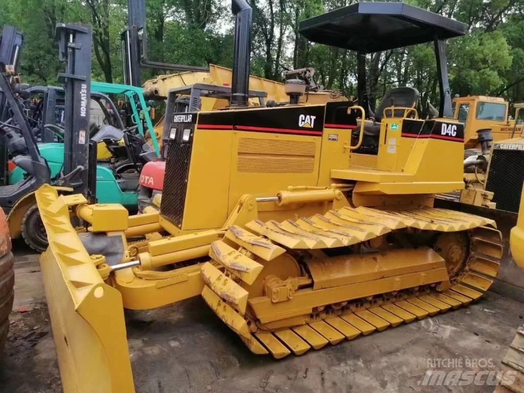 CAT D 4 C Telaketjupuskutraktorit