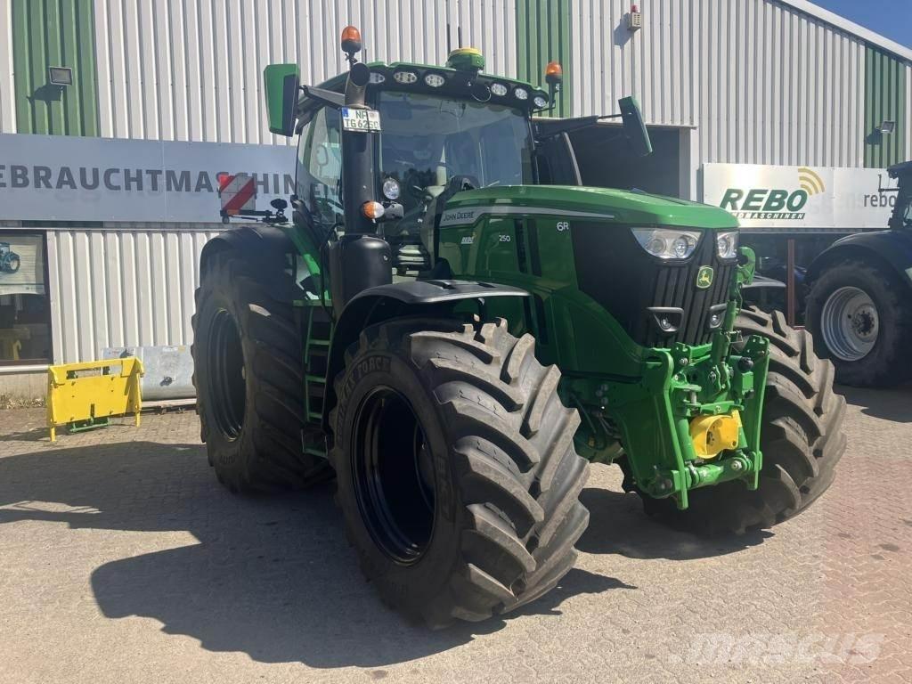 John Deere 6R250 Traktorit