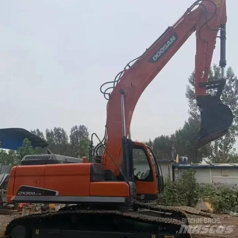 Doosan DX 300 Telakaivukoneet