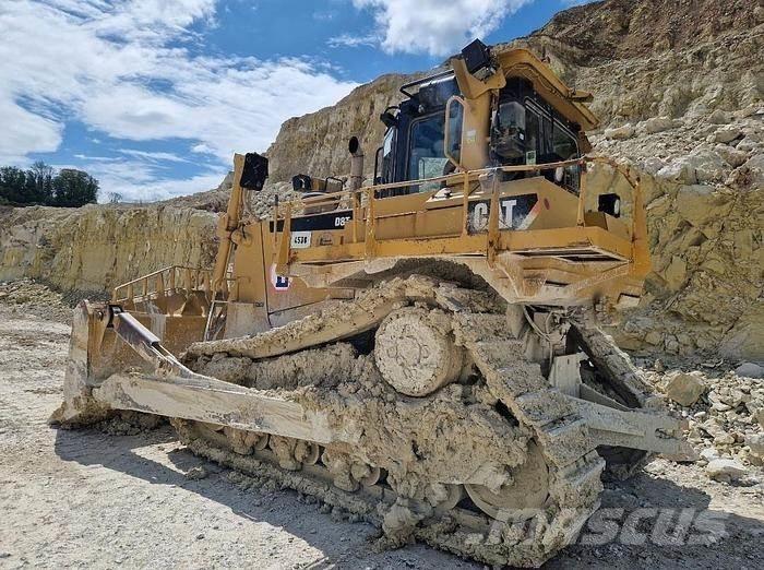 CAT D8T Telaketjupuskutraktorit