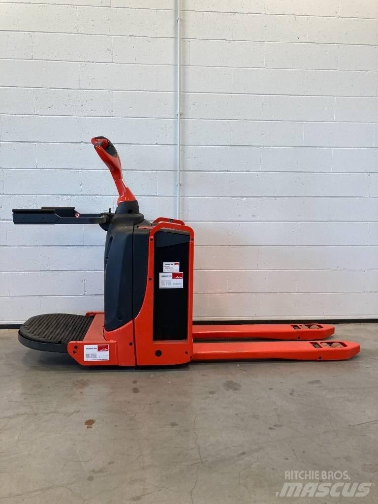 Linde T16P/1151-02 Lavansiirtotrukit ajotasolla