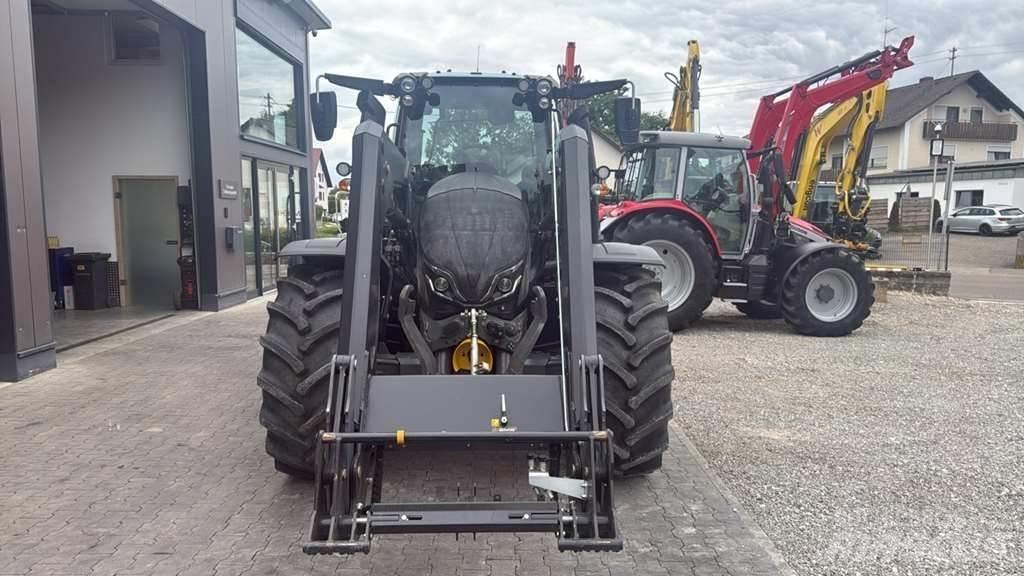 Valtra N175 Traktorit
