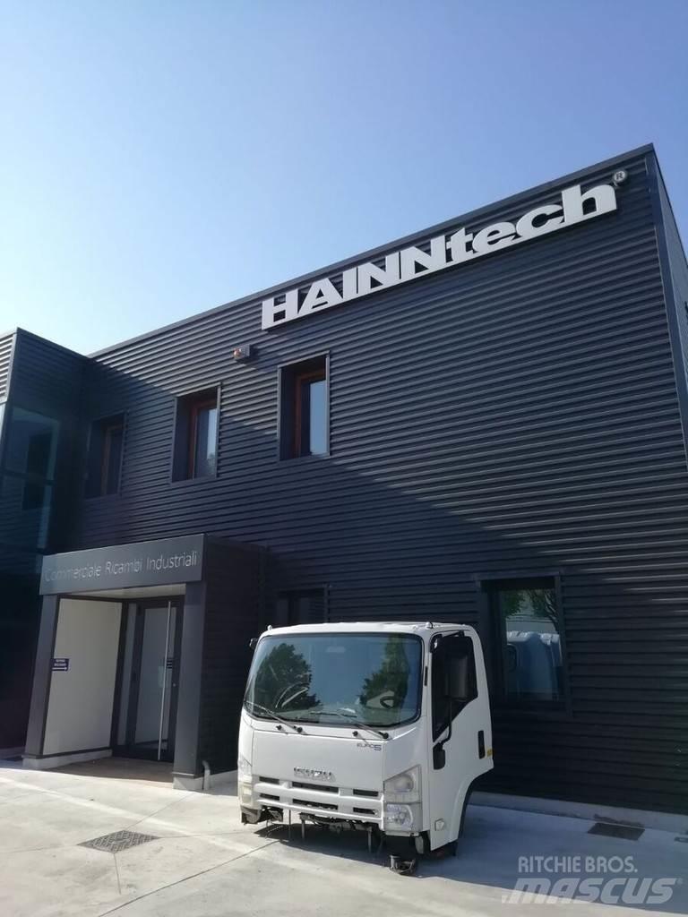 Isuzu NPR 85 "M - P - Q" Ohjaamot ja sisustat