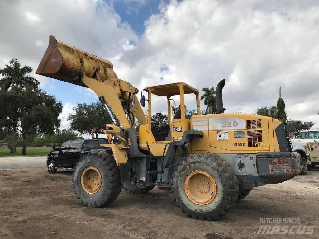 Komatsu WA320-5 Pyöräkuormaajat