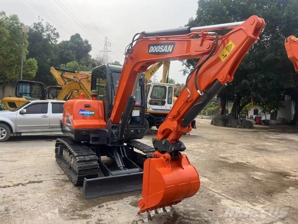 Doosan DX55-9C Minikaivukoneet < 7t