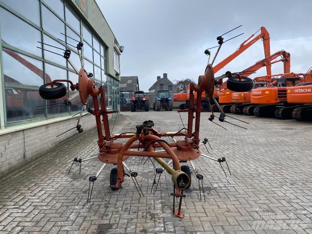 Kuhn 5000 H Pöyhimet ja haravat