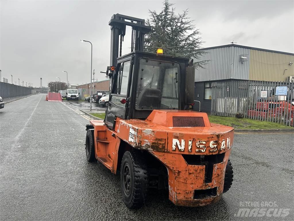 Nissan 20ZVF05H70U Dieseltrukit
