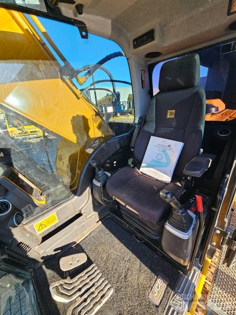 JCB JS 220 LC Telakaivukoneet