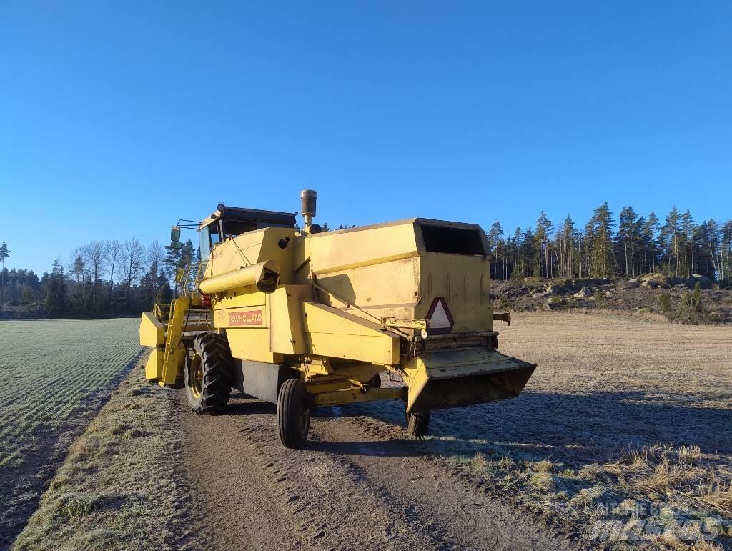 New Holland 8030 Leikkuupuimurit