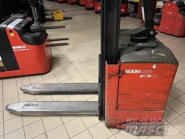 Manitou ES 513 Ajettavat pinoamisvaunut