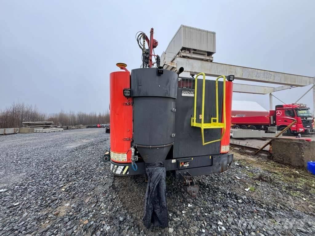 Sandvik DX800 Avolouhintaporauslaitteet