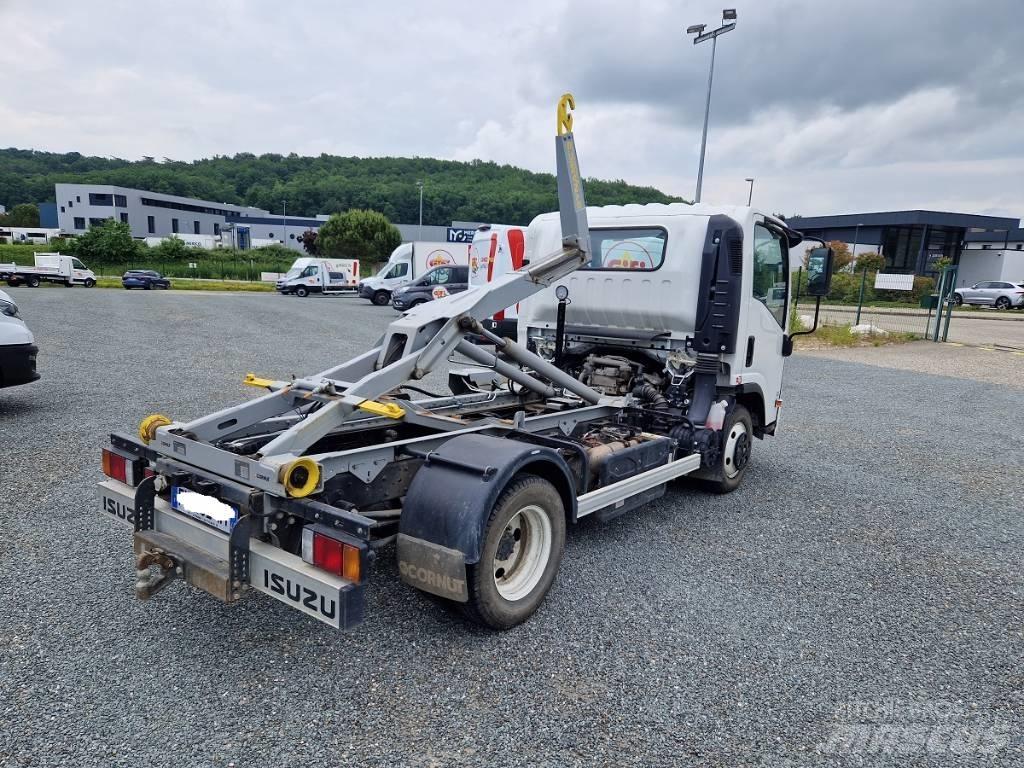 Isuzu N-Series Pakettiautot