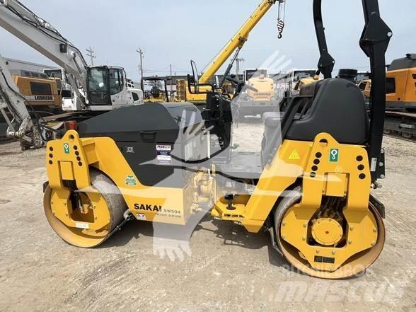 Sakai SW504W Yksivalssijyrät