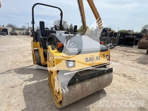 Sakai SW504W Yksivalssijyrät