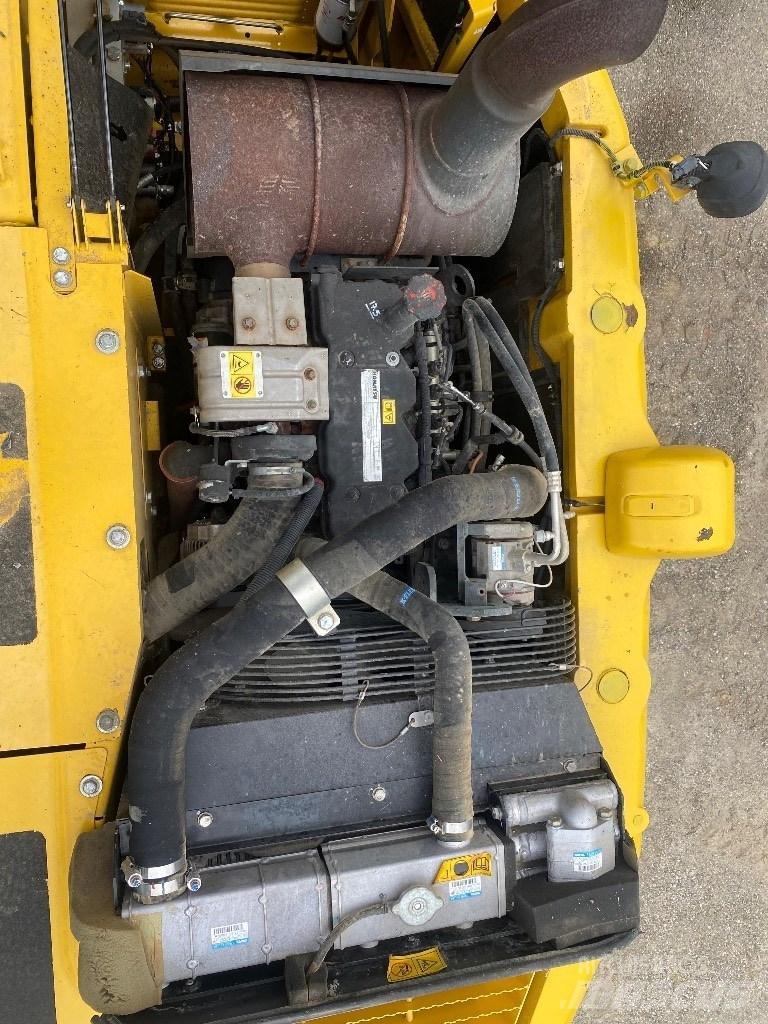 Komatsu PW 148-8 Pyöräkaivukoneet