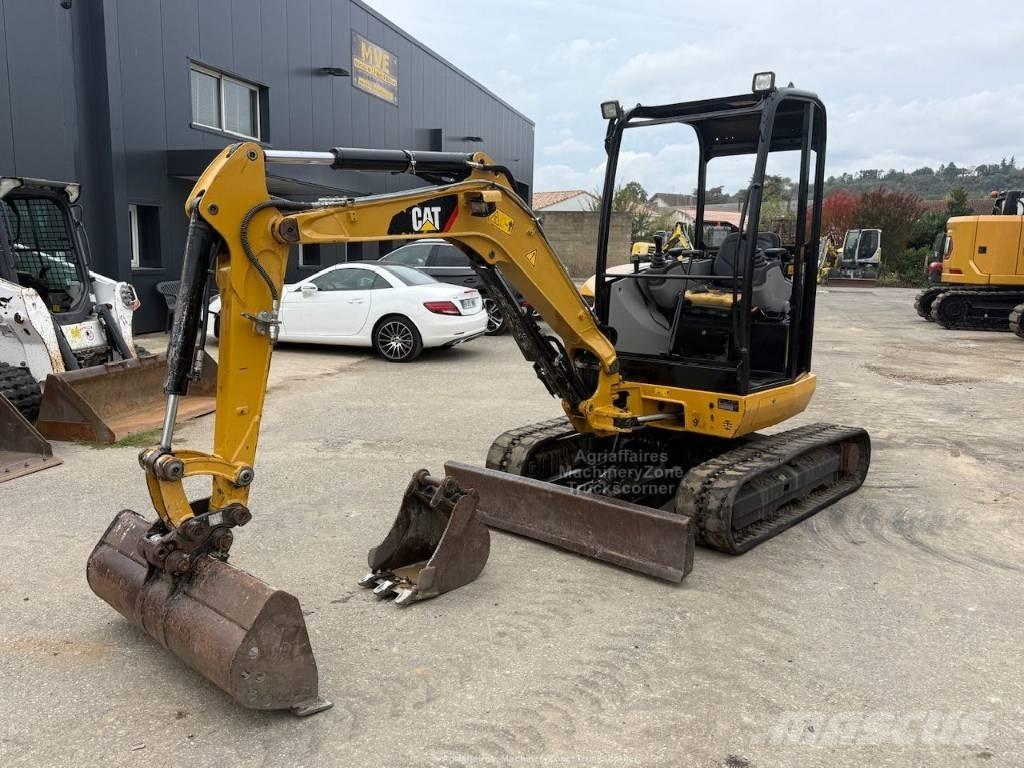 CAT 302.7 CR Minikaivukoneet < 7t