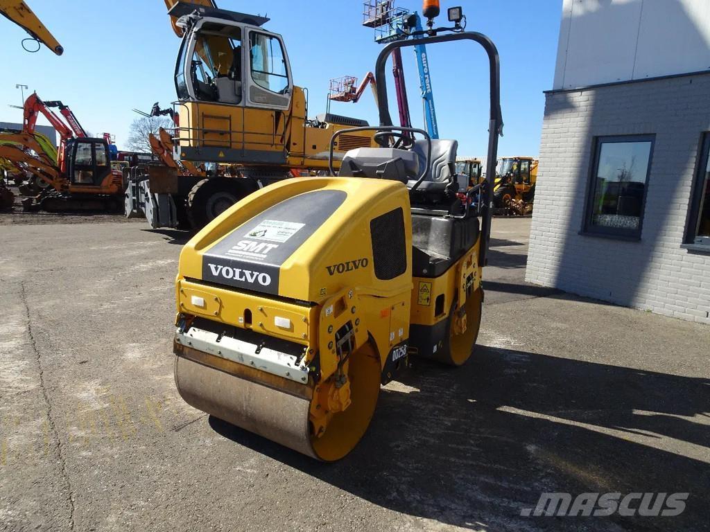 Volvo DD25P Tandemjyrät