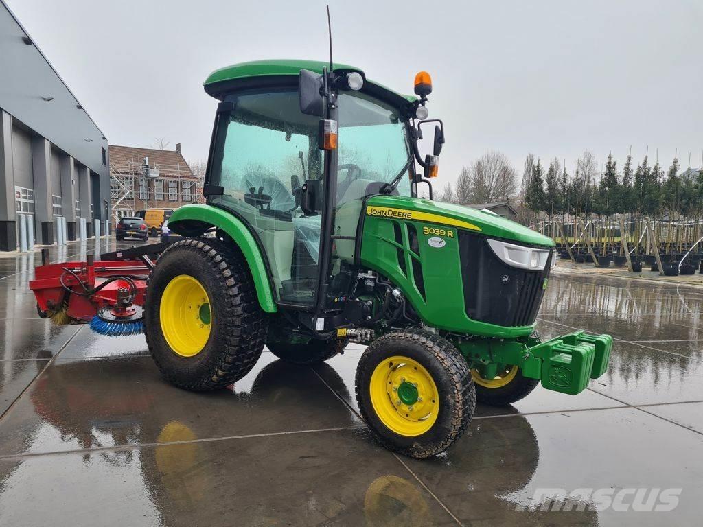 John Deere 3039R Traktorit