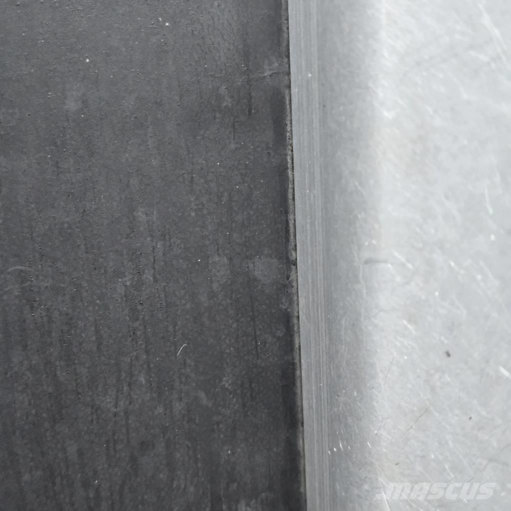 Kässbohrer PB 600 Rinnekoneet