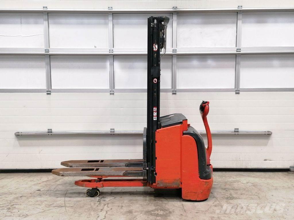 Linde L14I Käyden ajettavat pinoamistrukit