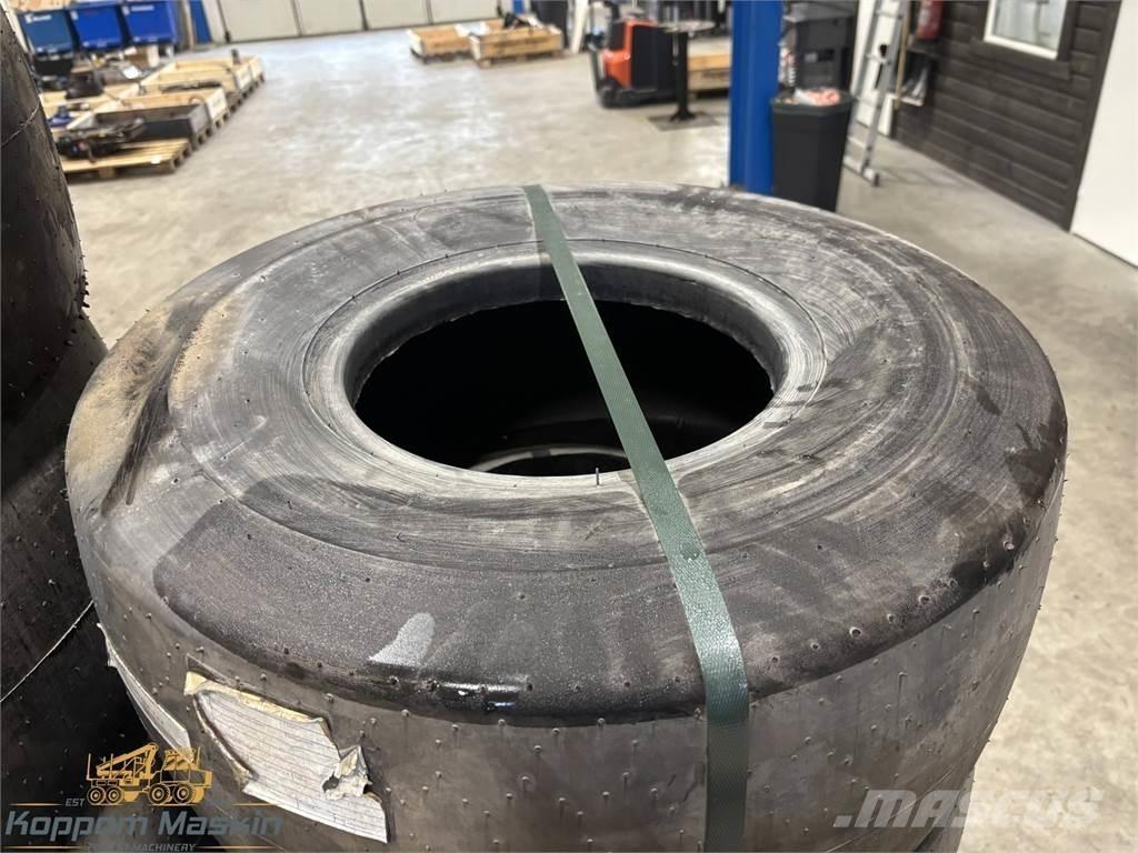 Rottne EGS 26x12 Renkaat ja vanteet