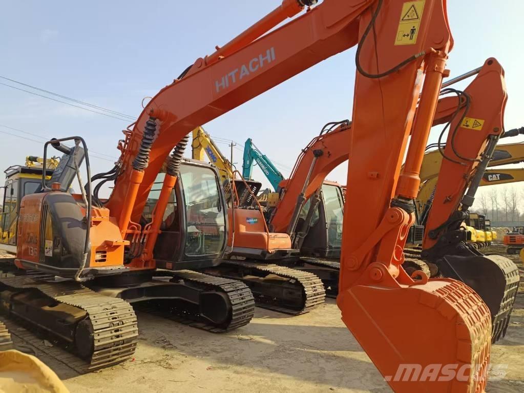 Hitachi ZX 135 Telakaivukoneet