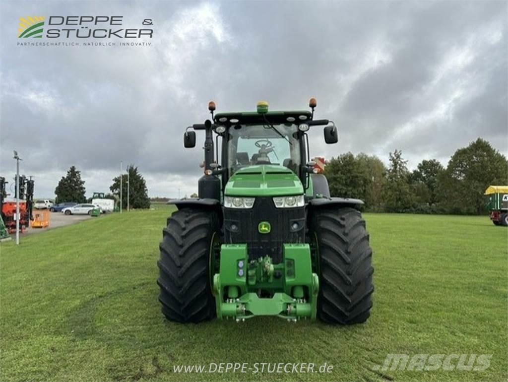 John Deere 8370R Traktorit